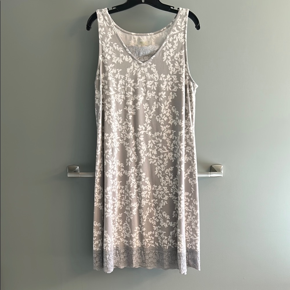Gray and White Floral Sleeveless Dress